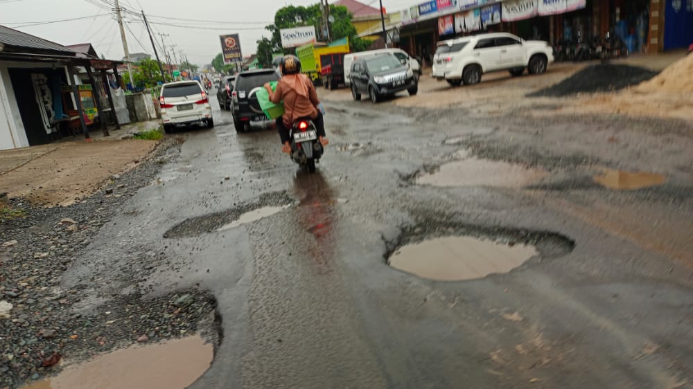 jalan utama sidomulyo