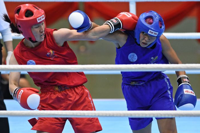 Kickboxer Indonesia Amanda La Loupatty
ANTARA/Aditya Pradana Putra