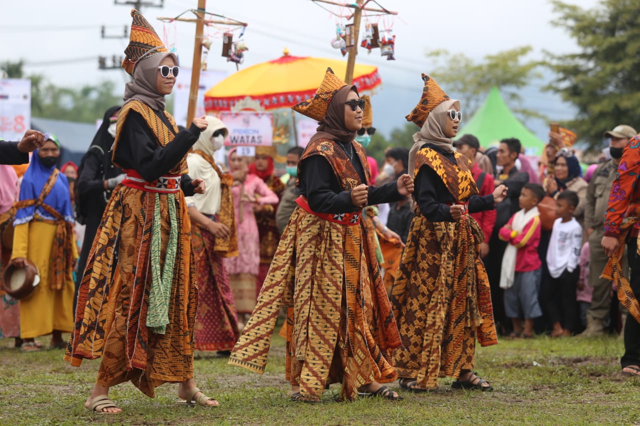 karnaval kemilau