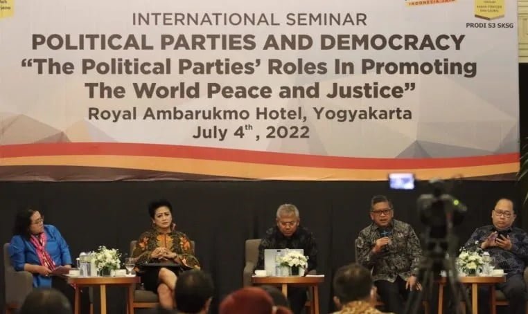 Situasi seminar internasional bertema Partai Politik dan Demokrasi, dengan sub tema Peran Partai Politik Dalam Mempromosikan Keadilan dan Perdamaian Dunia (The Political Parties Roles in Promoting The World Peace Justice), di Yogyakarta, Senin (4/7/2022). ANTARA/HO-PDIP.