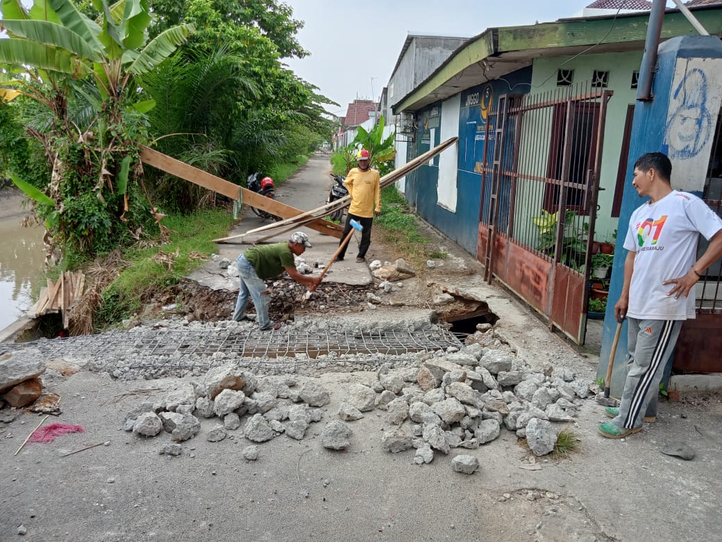 gorong-gorong ambrol karena