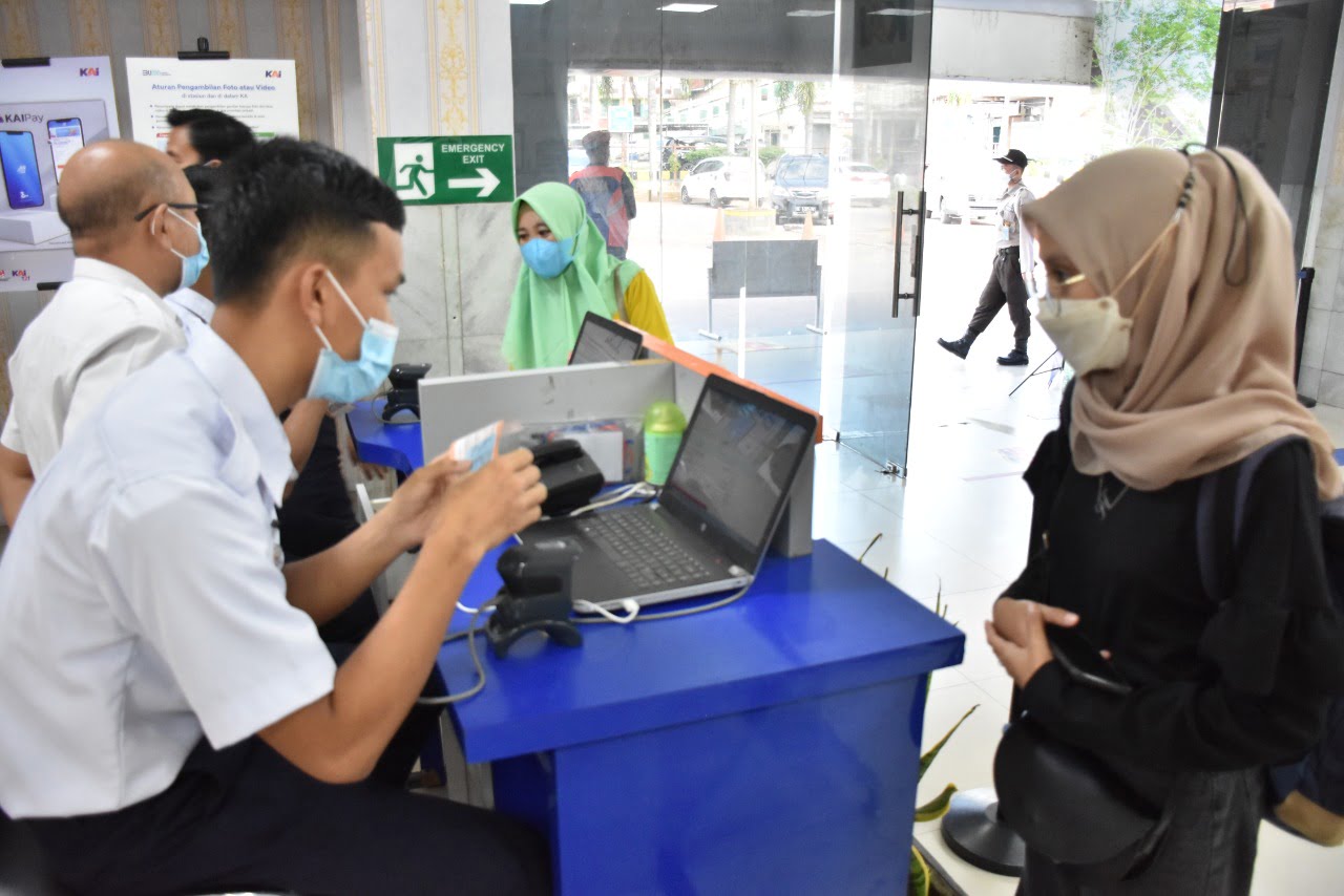 Penumpang KA Usia 18 Tahun ke Atas Wajib Tes PCR/ISTIMEWA