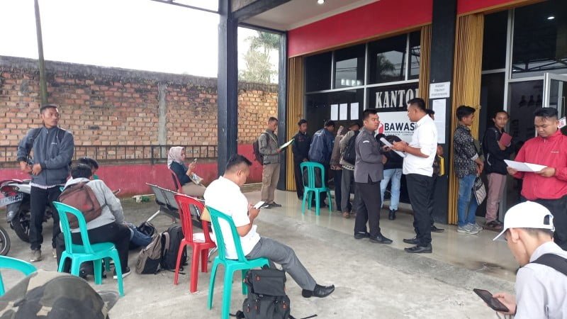 Pendaftaran panwascam di Lampung Barat, kemarin. (DOK)