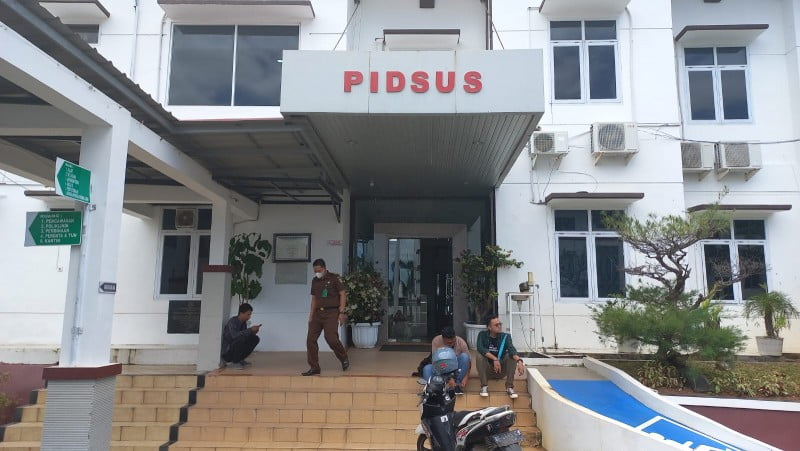 Kejati Pakai Auditor Independen Hitung Kerugian Negara Dugaan Korupsi Retribusi Sampah
Suasana di kantor Kejaksaan Tinggi Lampung, Selasa, 22 November 2022. Lampung Post/Salda Andala