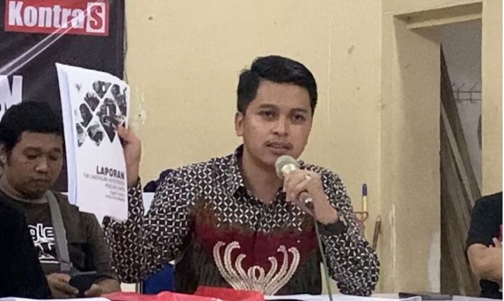 Anggota Tim Hukum Gabungan Aremania Anjar Nawan Yusky, pada saat memberikan keterangan kepada media di Kota Malang, Jawa Timur, Kamis (3/11/2022). ANTARA/Vicki Febrianto