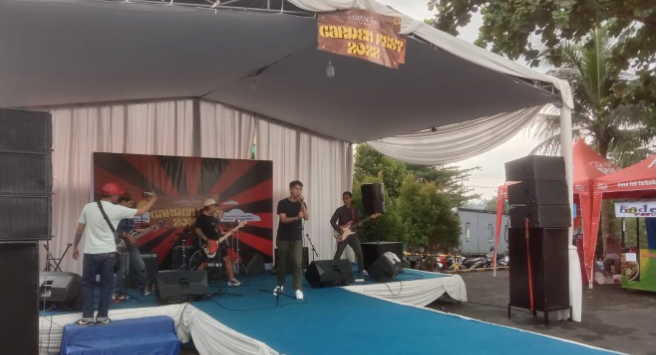 Terus Terang Band membawakan tiga lagu di Lampung Post Garden Fest 2022, Senin, 26 Desember 2022.Lampung Post/ Yudi Wijaya