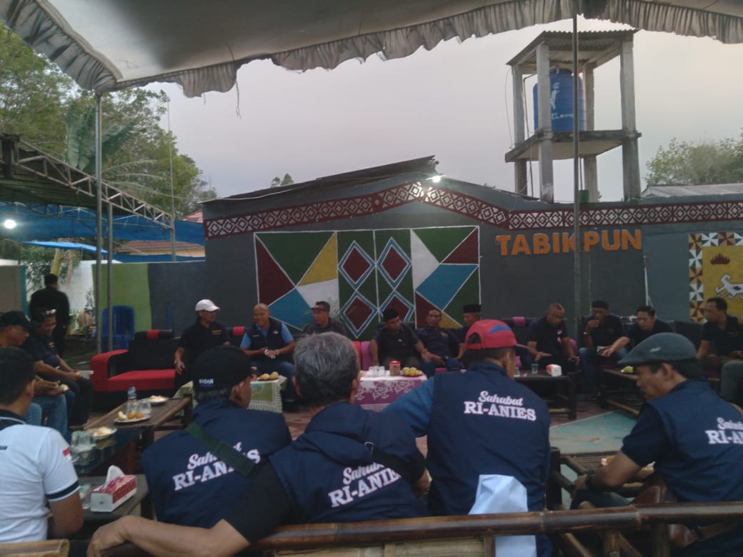 Tim relawan Anies Lampung sosialisasi hingga pelosok desa di Provinsi Lampung. (LAMPUNG POST/ANDI APRIADI)