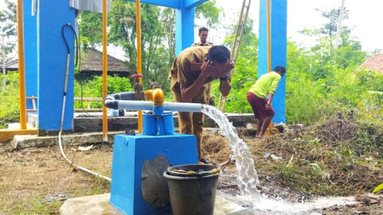 AIR BERSIH. Pemerintah Desa Rawaurip, Kecamatan Pangenan, Kabupaten Cirebon membangun Penyediaan Air Minum dan Sanitasi Berbasis Masyarakat (Pamsimas) untuk mengatasi kebutuhan air bersih bagi masyarakat. DOK/PAMSIMAS