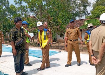 Wali kota metro cek pembangunan jalan