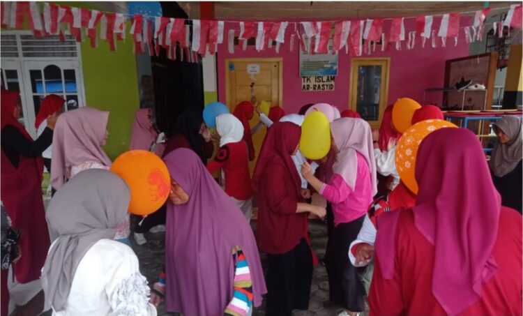 Menikmati Merdeka lewat Tradisi Lomba