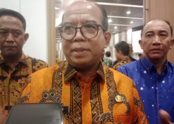 SETIAP atlet Lampung yang berlaga di Pekan Olahraga Nasional (PON) XXI di Aceh-Sumut akan mendapat hadiah Rp300 juta jika meraih medali emas.