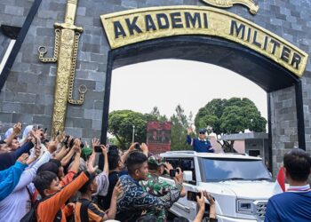 Memacu Kabinet Siap Tempur