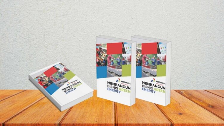 Cover buku Membangun Bisnis Green Energy (PT Pertamina Patra Niaga).