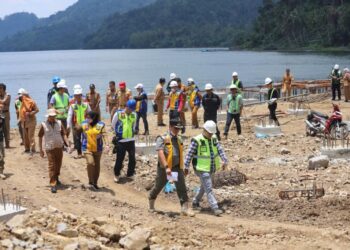 tinjau pembangunan pasar tematik