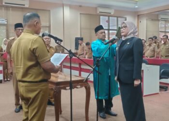 pelantikan intji indriati sebagai pj sekkab lamsel
