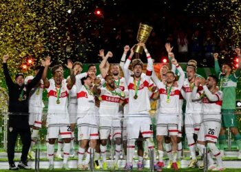 FBL-GER-CUP-BIELEFELD-STUTTGART