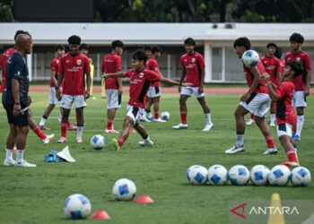 08OLAHRAGA-FA1 (foto pendamping HL)-01NOV