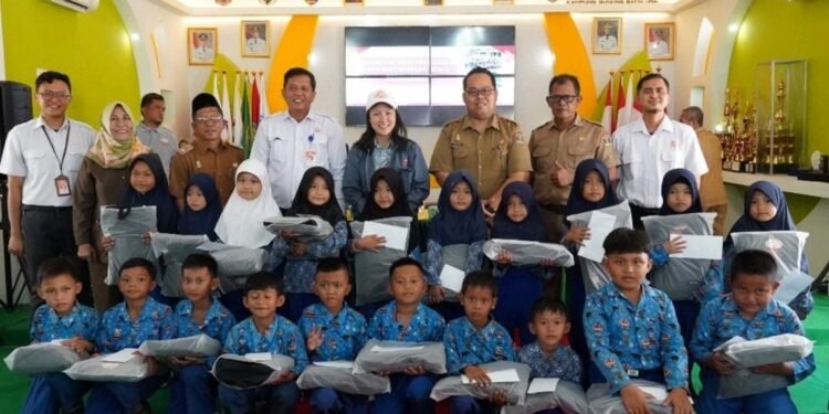 PT Gunung Madu Plantations Salurkan Beasiswa untuk 108 Siswa Berprestasi di Lampung Tengah