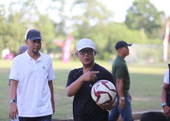 Bupati Lampung Tengah, Ardito Wijaya, secara resmi membuka Turnamen Sepak Bola Bupati Cup 2025
