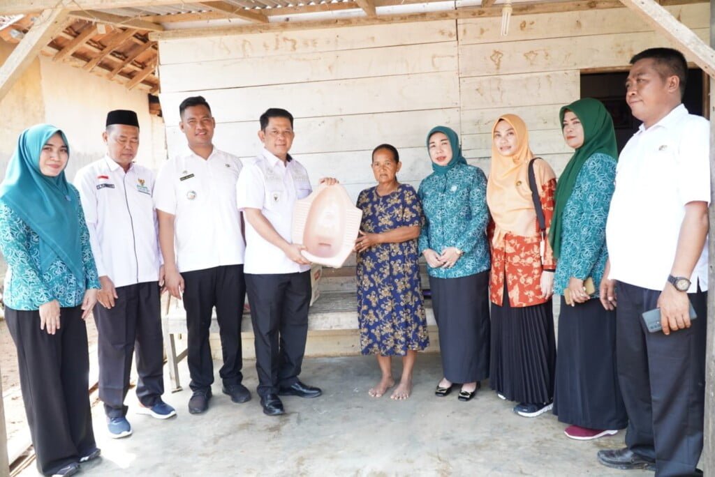 Pembagian Jamban Gratis