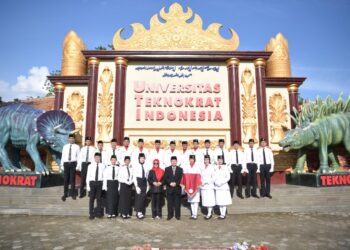 Universitas Teknokrat Indonesia Peringati HUT RI Ke-80, Rektor Tekankan Penguasaan AI dan Karakter Mulia