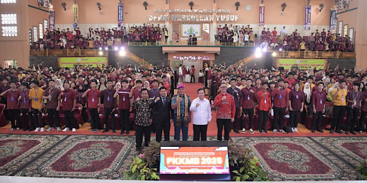Marinir Ajak Mahasiswa Baru Universitas Teknokrat Indonesia Jadi Motor Bela Negara