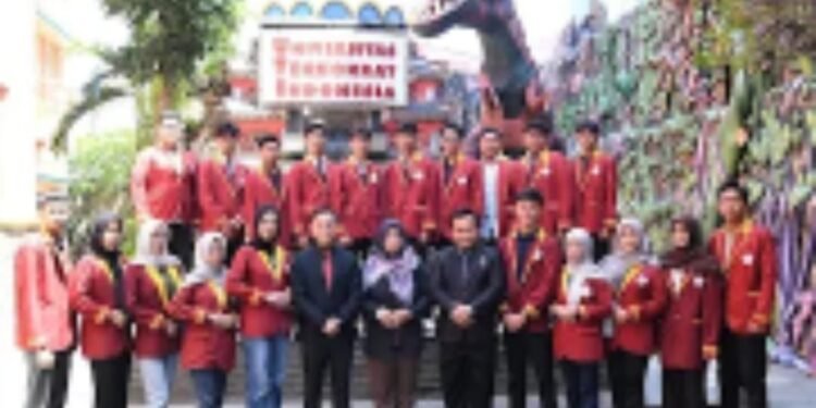UTI Menangkan Hibah BEM Berdampak 2025