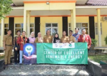 Universitas Teknokrat Indonesia Kenalkan Teknologi Hijau Lewat Workshop Mini Solar Tracker