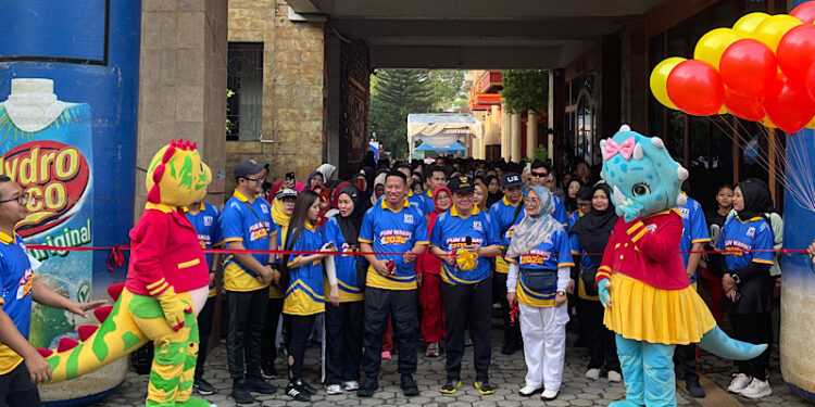 Teknokrat Gelar Jalan Sehat, Rektor Ajak Sivitas Akademika Hidup Sehat dan Bugar