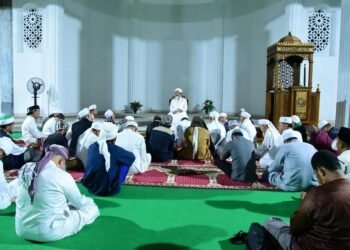 Tausiah Subuh Warnai Iktikaf Masjid Agung Al Hijrah Lampung