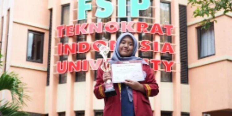 Mahasiswa Teknokrat Raih Juara Nasional Lomba Bahasa Inggris EEC in Action 2025