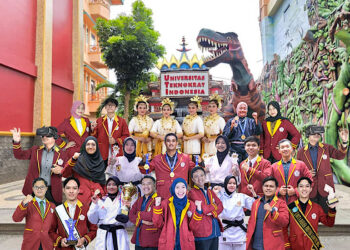 Rektor UTI Motivasi Mahasiswa Jadi “Pahlawan” di Beragam Bidang, Tegaskan Komitmen Jaga Keunggulan Kampus Sang Juara