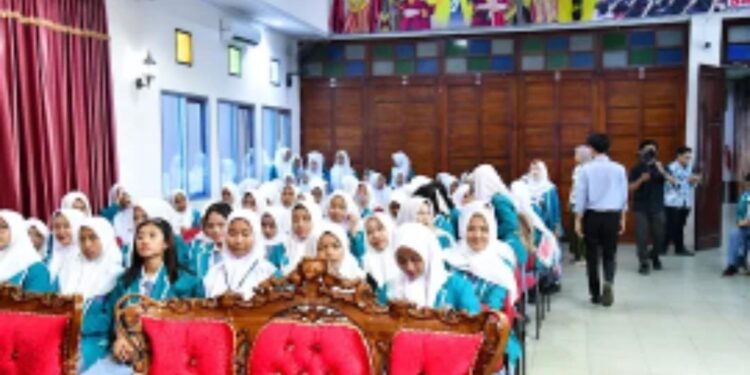 Siswa SMAN 2 Natar Antusias Kunjungi Universitas Teknokrat Indonesia, Pelajari Dunia Metaverse dan Inovasi Kampus Sang Juara