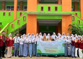 Teknokrat Tingkatkan Kompetensi Sekretaris Profesional siswa SMK Negeri 8 Bandar Lampung