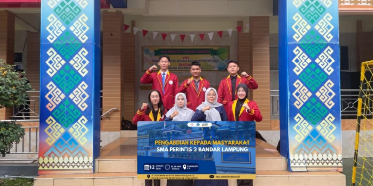 Mahasiswa Universitas Teknokrat Indonesia Bekali Siswa SMA Perintis 2 Etika Komunikasi Profesional dan Personal Branding Digital