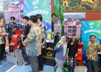 Mahasiswa Teknik Komputer Teknokrat Kembangkan Mesin Pencacah Pupuk Berbasis IoT