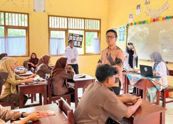 Teknokrat Perluas Literasi Digital, Kenalkan AI dan Metaverse ke Siswa SMAN 3 Tulang Bawang Tengah