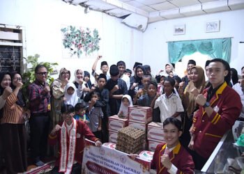 Teknokrat Salurkan Zakat Mal ke Panti Asuhan Al Ikhlas