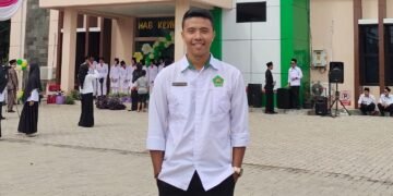 Lulusan Teknokrat Lampung Ini Tembus PNS, Kisah Angga Leo Jadi Guru di Mesuji Bikin Bangga