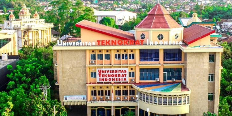 FEB Teknokrat Cetak Entrepreneur Muda dan Profesional Bisnis Siap Pakai