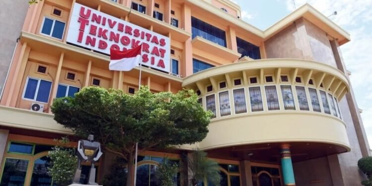 FTIK Teknokrat Cetak Talenta Digital dan Engineer Kelas Dunia