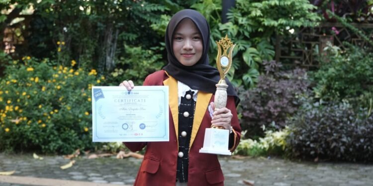 Alda Despita, mahasiswi Program Studi Sastra Inggris angkatan 2025