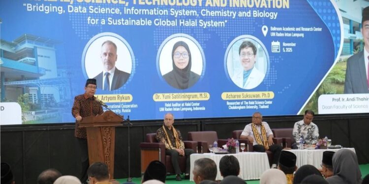 Rektor UIN Raden Intan Lampung Buka Konferensi Internasional Saintek dengan Tiga Bahasa Asing