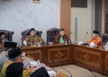 Panitia Penjaringan Bakal Calon Rektor UIN Raden Intan Lampung Serahkan Hasil Verifikasi