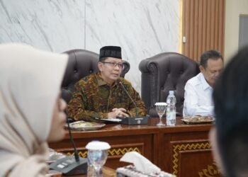 Audiensi dan sinergi menuju sukses PON XXIII 2032 dari Ketua Umum Komite Olahraga Nasional Indonesia (KONI) Provinsi Lampung beserta di Ruang Rapat Rektor lantai 8 Gedung Academic & Research Center UIN Raden Intan Lampung, Kamis (9/4/2026).