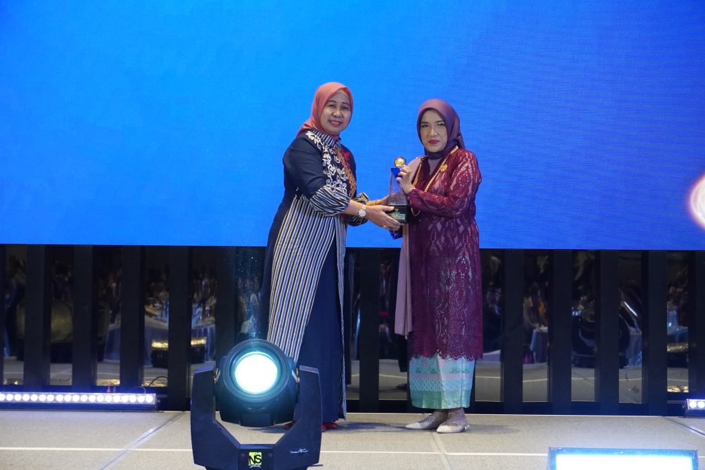 Unila Raih Predikat Badan Publik Informatif Anugerah Keterbukaan Informasi Publik 2024