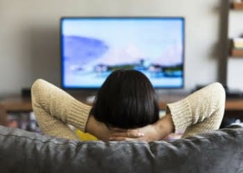 Jangan Tertidur di Depan TV