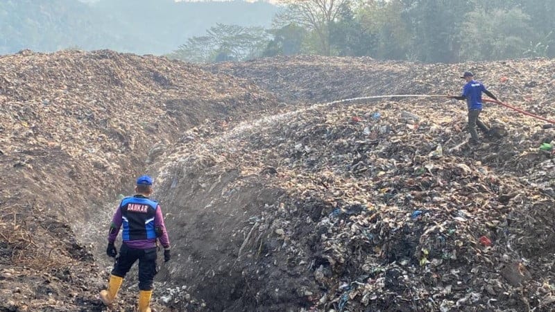 Pemkot Bandar Lampung Siagakan 50 Personel Sterilkan TPA Bakung