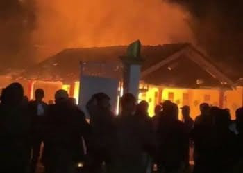 Polisi Dalami Keterlibatan Piter dengan Keluarga Korban hingga Rumah Dibakar Massa