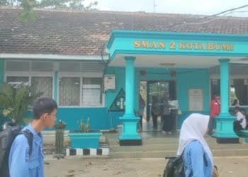 Pungut Rp135 Ribu per Siswa, Kepala SMAN 2 Kotabumi: Untuk Gaji Guru Honor